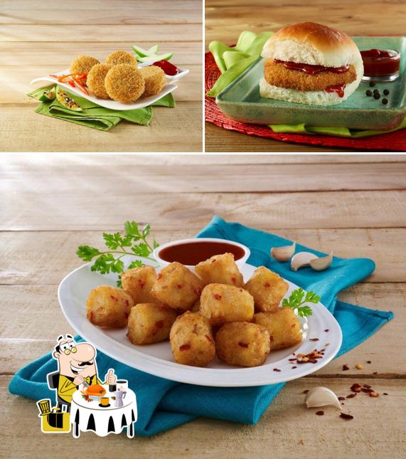 Meals at Goli Vada Pav