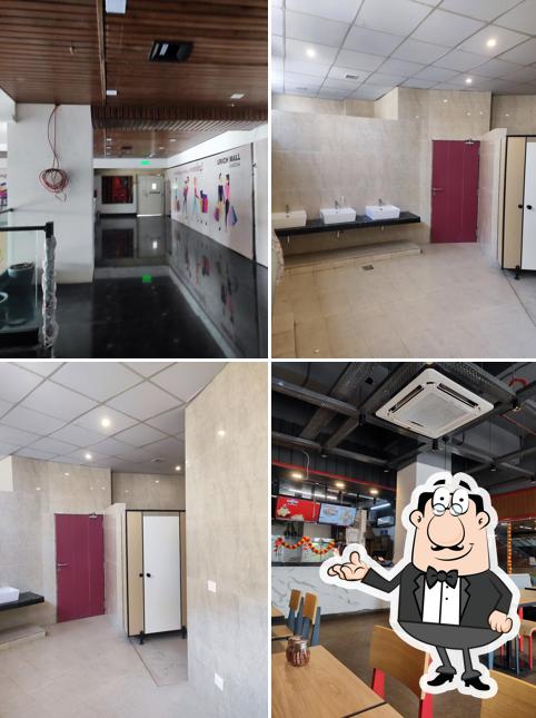 Check out how Pizza Hut Urich Mall, Wardha looks inside