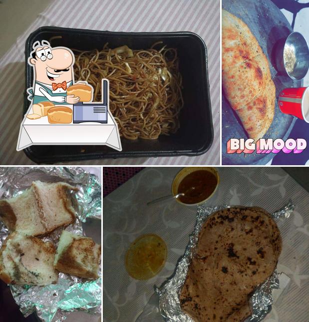 Garlic bread at BHAGAT SINGH DHABA