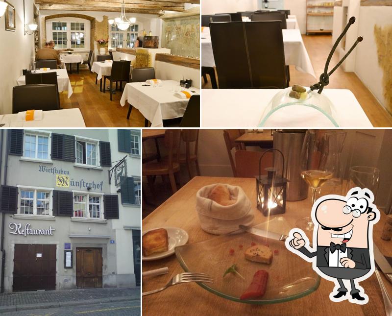 Siediti a un tavolo di Wirtsstube Münsterhöfli