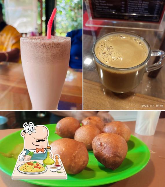 Food at Sri Rama Coffee Tea Hut