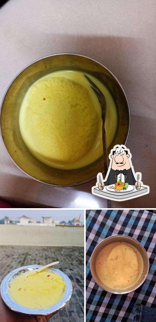 Food at Hariya Ji Lassi Wale