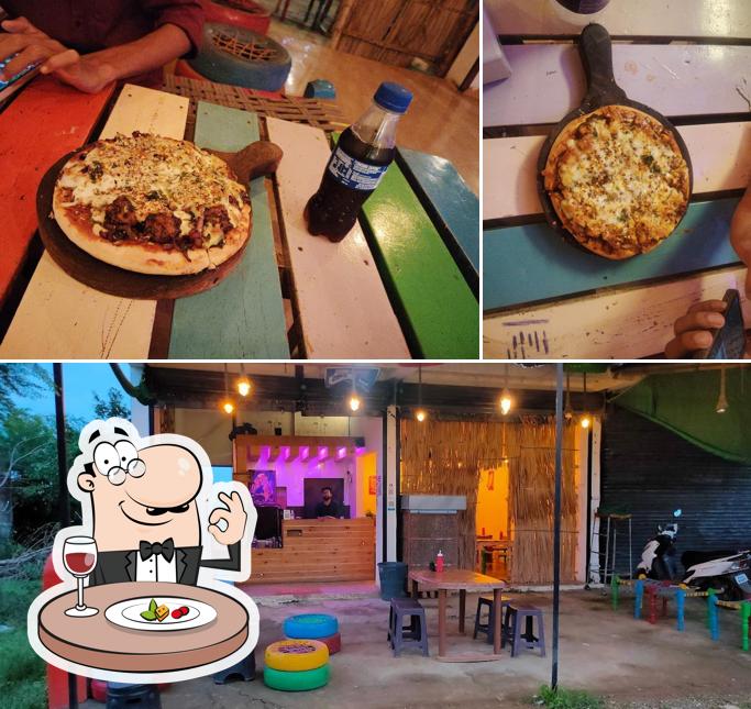 Food at Cafe Lakhniwala