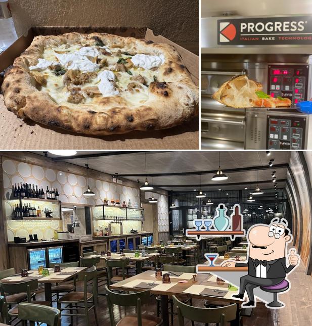 La foto della interni e cibo di Da Luigi - La pizza fatta a mano