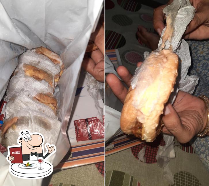 Food at Crunchy Burger