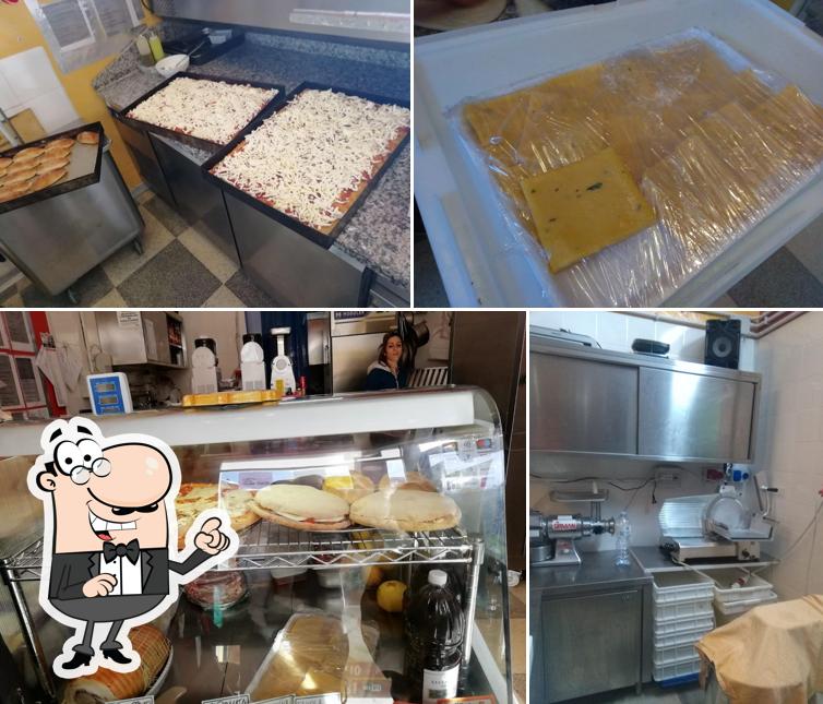 Siediti a un tavolo di Pizzeria praia mare