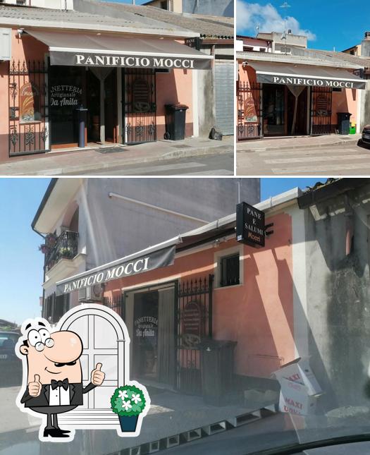 Panificio Mocci si caratterizza per la esterno e interni