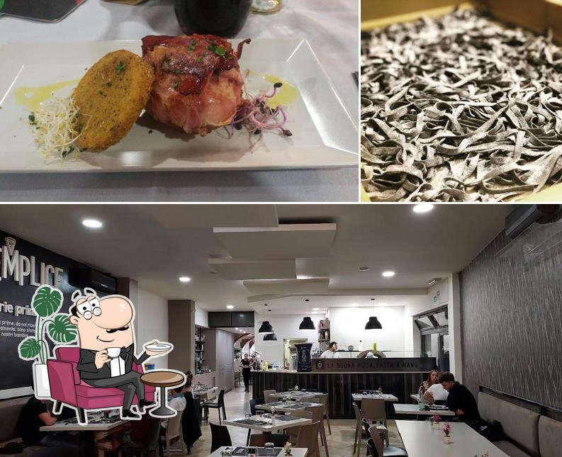 La interni e cibo del ristorante