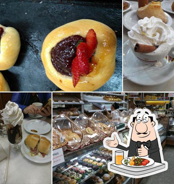 Comida em Panificadora Café Cremoso