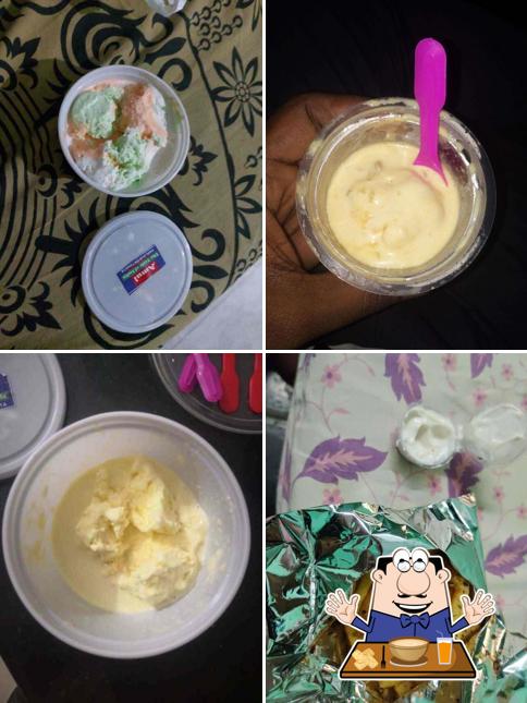 Clam chowder at Amul Ice Cream Parlour