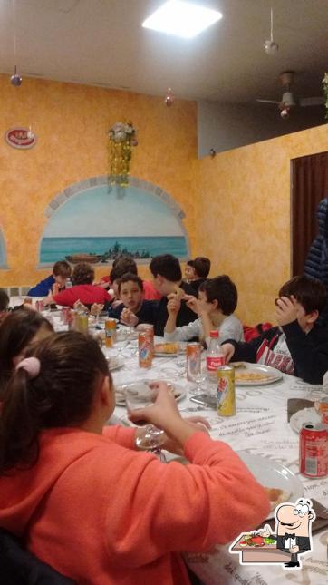 Prenditi la cucina di mare a Pizzeria La Sirena