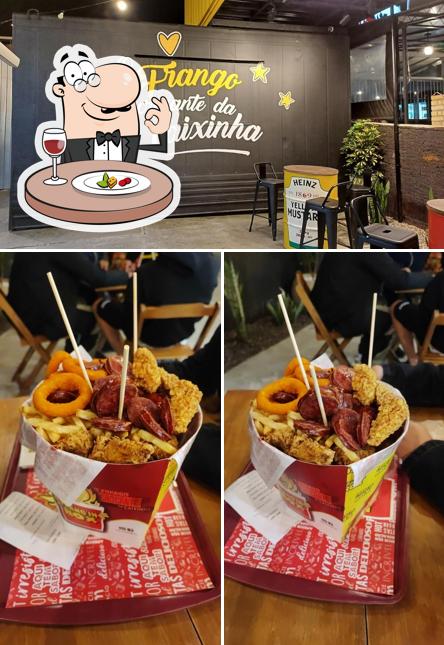 A foto da comida e interior no Frang'in Box