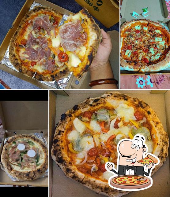 At Viaggio Gustoso, you can order pizza