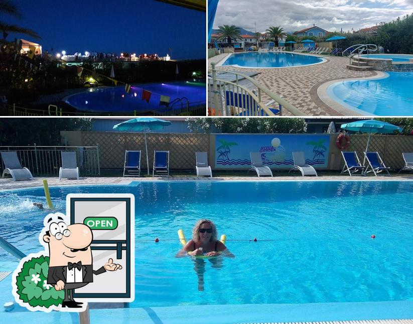 Guarda l'area esterna di Ristorante Roma Garden