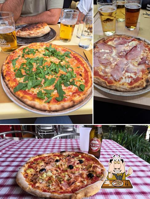 A Pizzeria da Rida, puoi ordinare una bella pizza