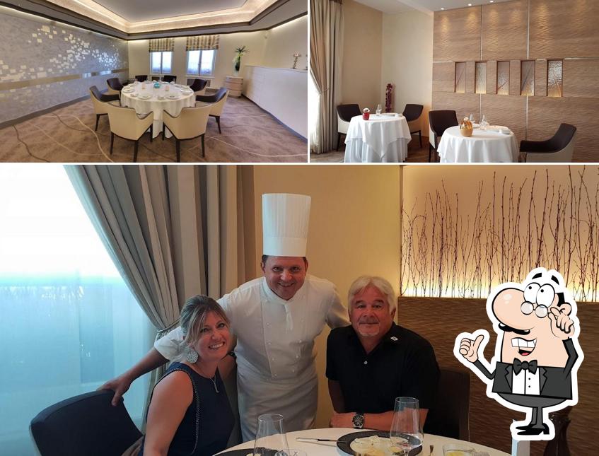 Siediti a un tavolo di Restaurant de l'Hôtel de Ville de Crissier