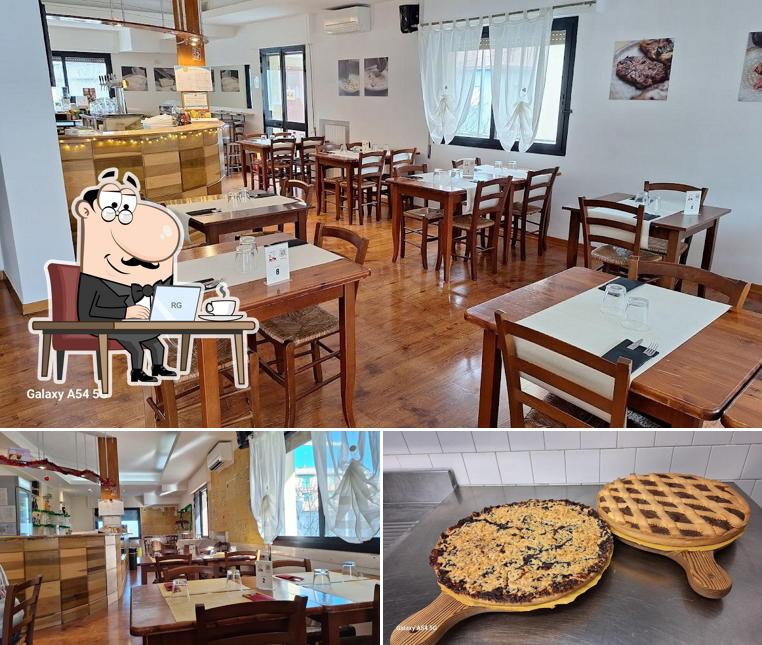 Hostaria Da Bacco si caratterizza per la interni e cibo