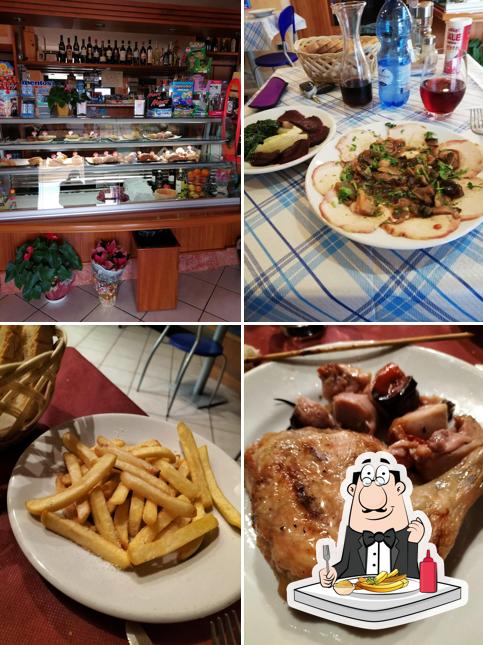 Prova a prendere un piatto di patatine a Truck Stop Café