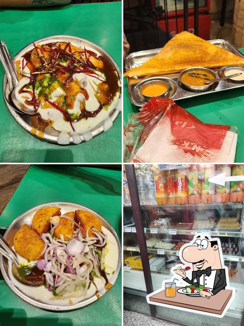 Chaat at SatKartar Refreshment