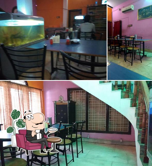 Take a seat at one of the tables at al arafa restaurant