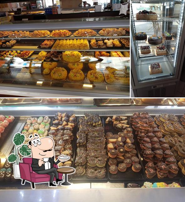 Siediti a un tavolo di Pasticceria Messina Nicasio