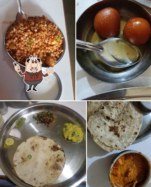 Food at Pooja Bhojnalay