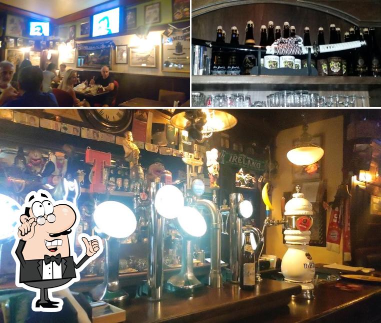Gli interni di Black Roses Irish Pub miglior pub a Salerno