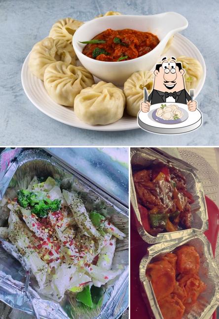 Dumplings at Momo Factory