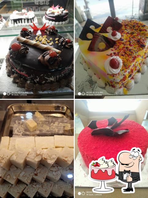 Red velvet cake at Sarkar Baker's