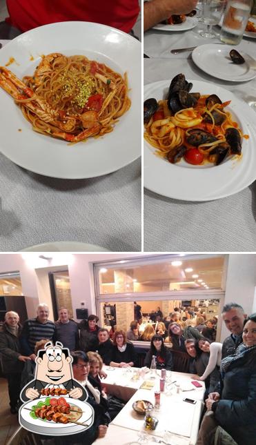 La immagine di cibo e interni da Ristorante Pizzeria Santo Stefano 2