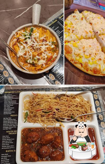 Hot and sour soup at Paratha 2 pasta