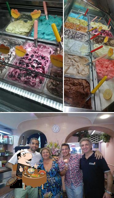 La foto di cibo e interni da Bar Gelateria De Maio