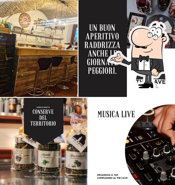 Gli interni di The Cave - Ristorante - Bar