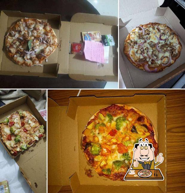 Pick pizza at The Cheddar