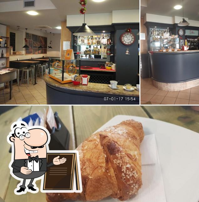 Questa è la immagine che raffigura la esterno e cibo di Bar Vineria Gallo Ribelle