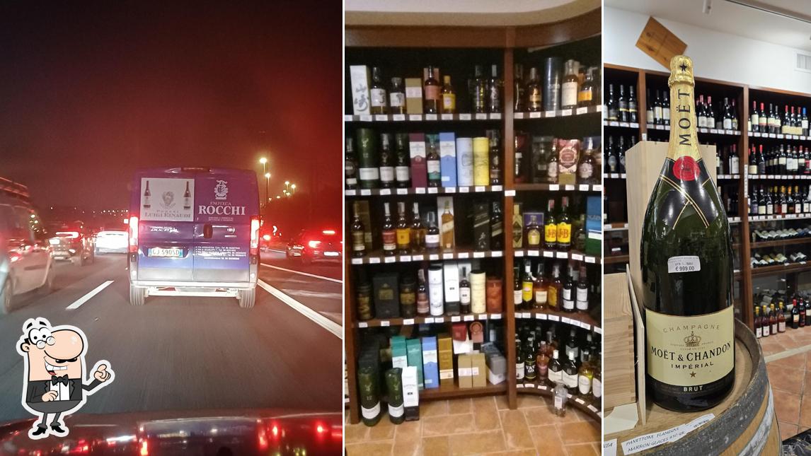 Gli esterni di Enoteca Rocchi Viale Somalia