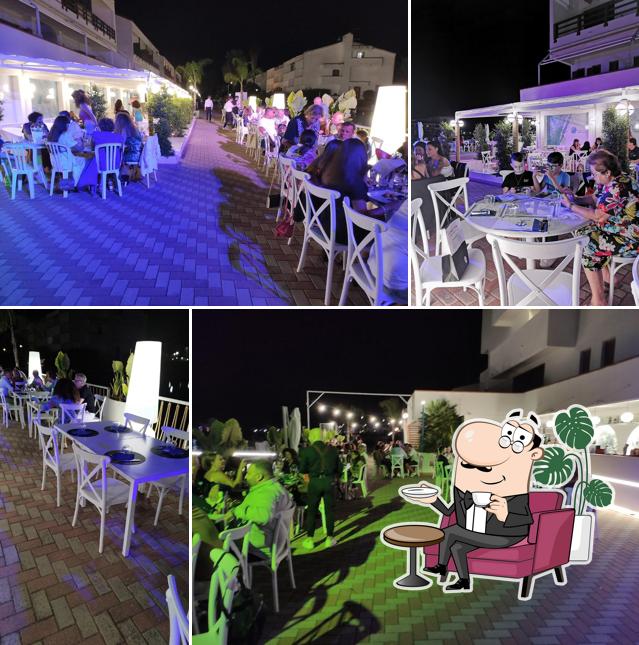 Gli interni di Lux - Lounge Bar & Yacht Club