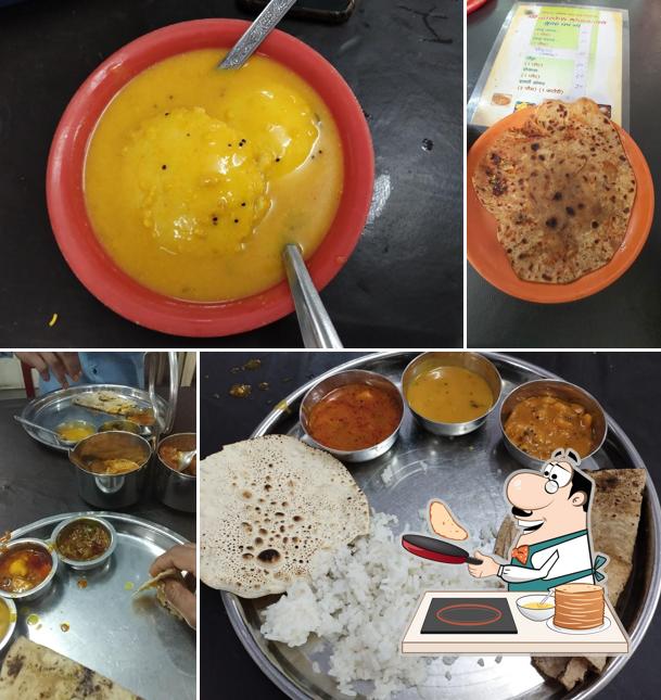 Pancakes at Dwarkesh Bhojnalaya