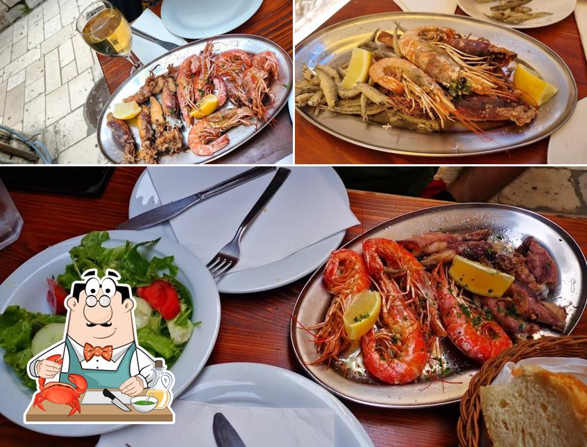 Ordina la cucina di mare a Konoba Tovar