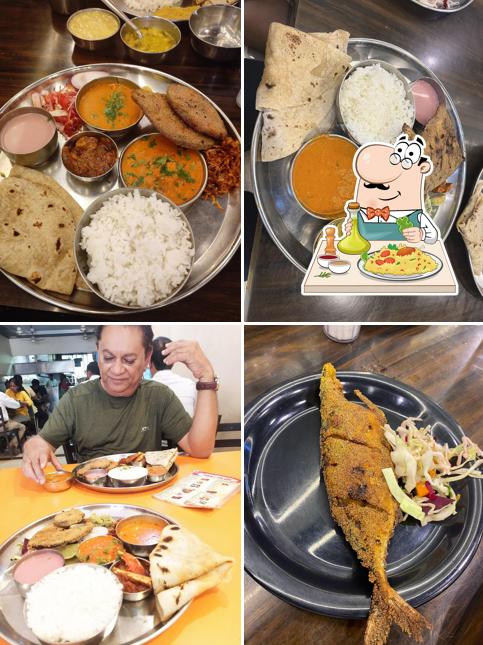 Food at Nikhil Lunch Home