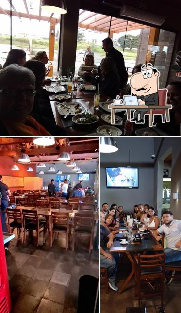 O interior do Restaurante Cologny