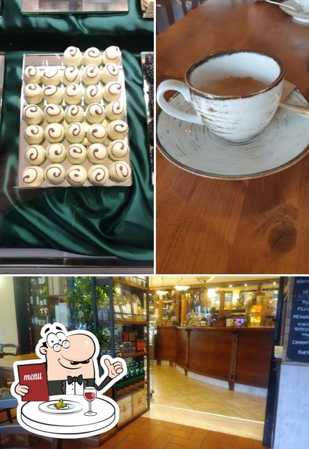 Tra le varie cose da Pasticceria Lentini si possono trovare la cibo e interni