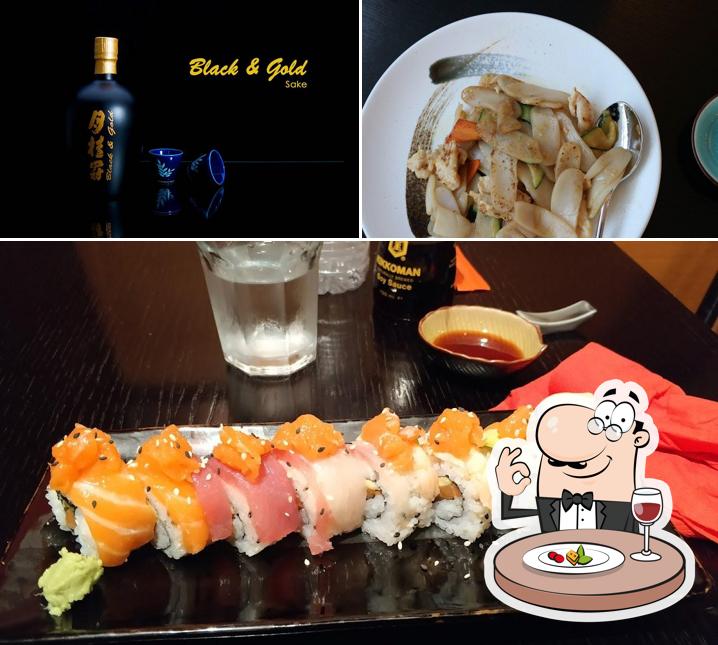 Tra le diverse cose da Hello Sushi - Sushi Bar si possono trovare la cibo e bevanda