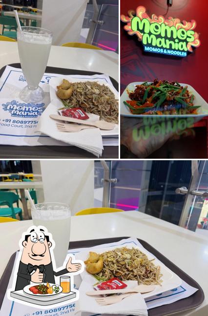 Momos Mania
