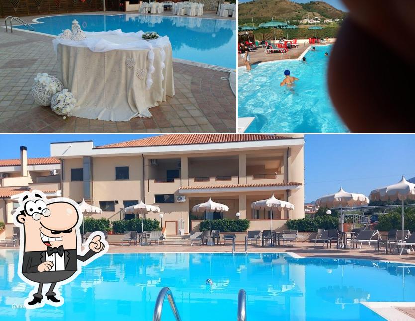Siediti a un tavolo di Hotel Ristorante Pizzeria San Giorgio