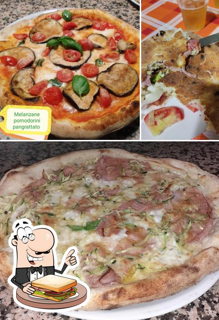 Toast al formaggio al Pizz & Love