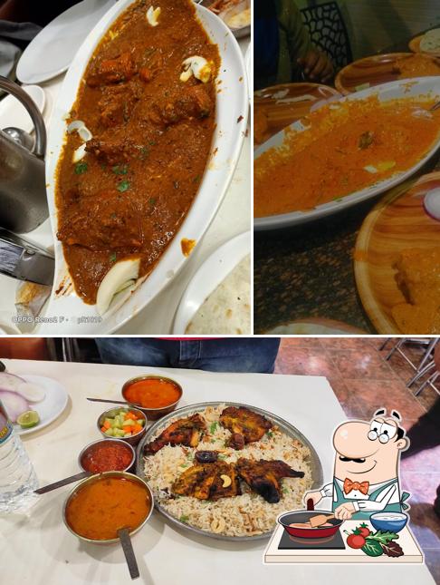 Chicken curry at Rahamatullah Restaurant