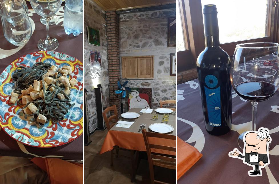 Siediti a un tavolo di La Radice Osteria