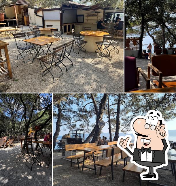 Gli interni di Beach Bar Mocca