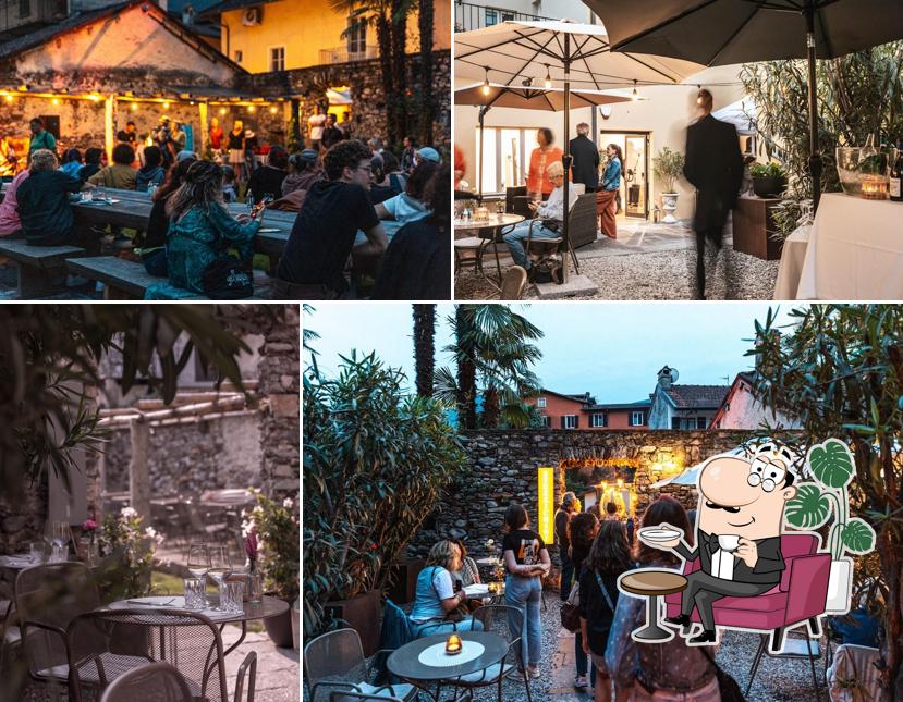 Siediti a un tavolo di Ristorante Bistrot Stuzzichini